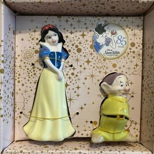 Disney Snow White Salt and Pepper Shaker